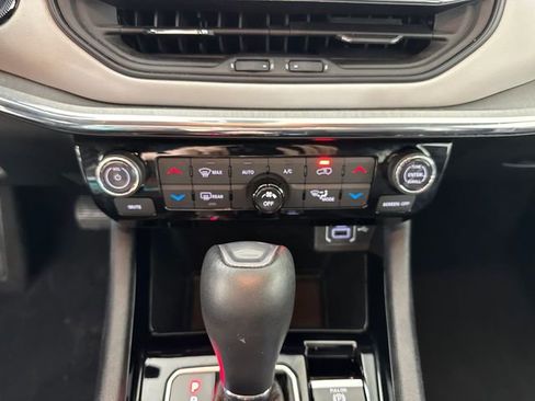 Used 2024 Jeep Compass Limited image 23