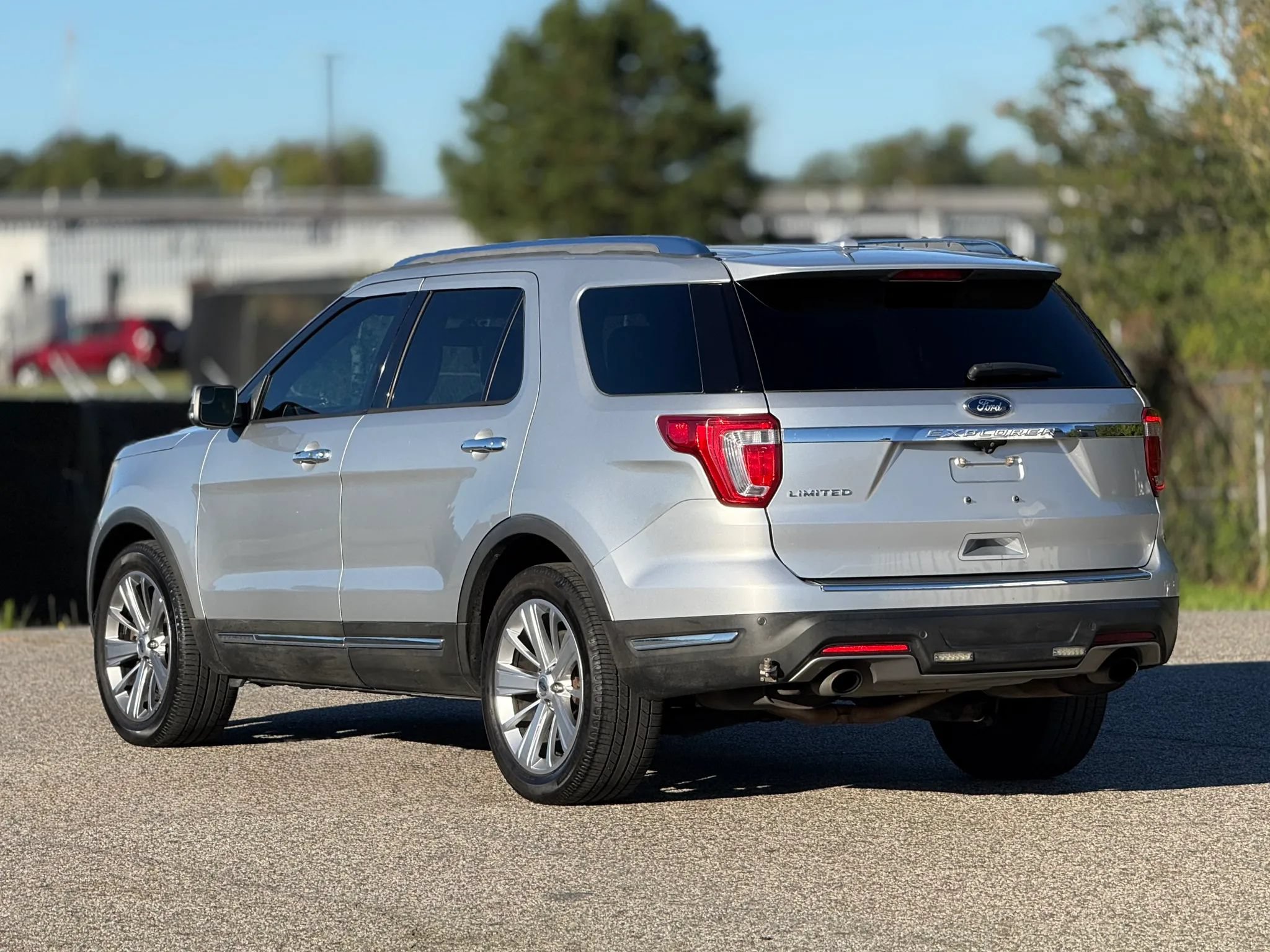 Used 2018 Ford Explorer Limited FWD image 10