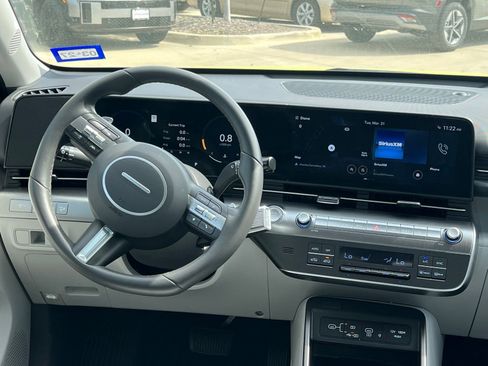 Used 2024 Hyundai Kona SEL w/ Convenience Package image 19