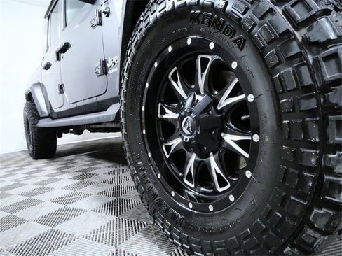 Used 2021 Jeep Gladiator Overland w/ Popular Equipment Package image 2