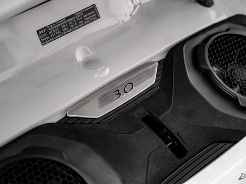 Used 2020 Porsche 911 Carrera RWD image 90