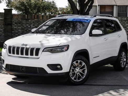 Used 2021 Jeep Cherokee Latitude Lux w/ Comfort/Convenience Group image 11