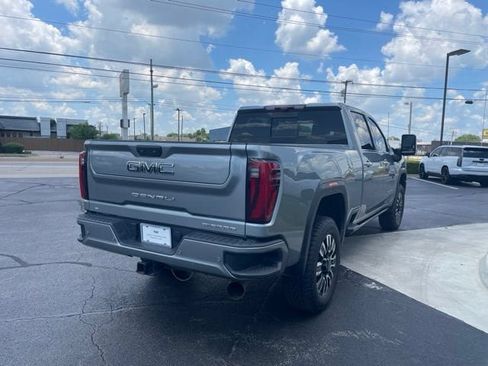 Used 2024 GMC Sierra 2500 Denali Ultimate AWD/4WD image 5