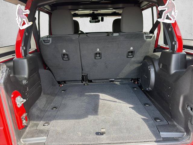 Used 2019 Jeep Wrangler Unlimited Sahara AWD/4WD image 21