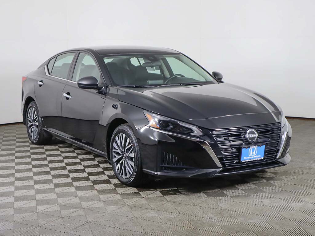 Used 2024 Nissan Altima 2.5 SV AWD/4WD image 47