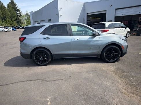 Used 2023 Chevrolet Equinox LS w/ LS Convenience Package AWD/4WD image 2