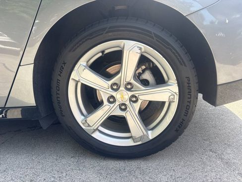 Used 2018 Chevrolet Volt LT w/ LT Driver Confidence Package FWD image 15