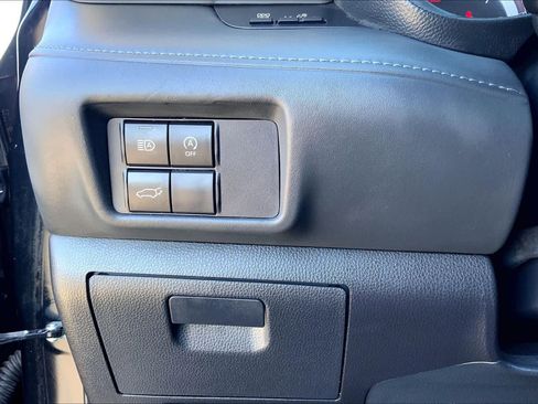 Certified 2024 Toyota Highlander LE image 33