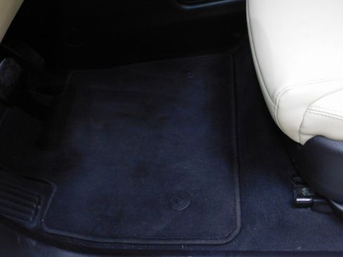 Used 2018 Cadillac XT5 AWD image 36