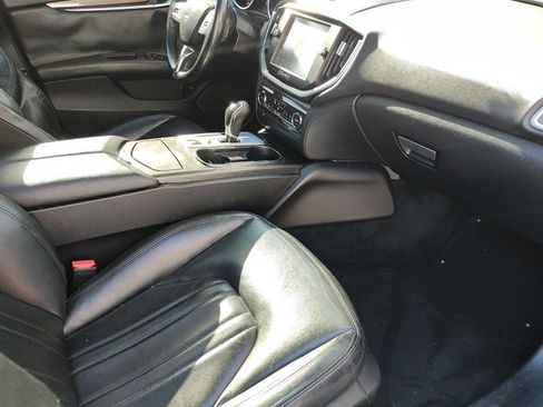 Used 2015 Maserati Ghibli image 51