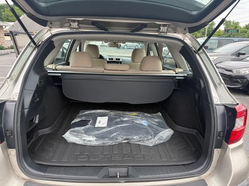 Used 2019 Subaru Outback 2.5i AWD/4WD image 14