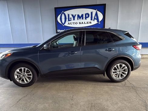 Used 2020 Ford Escape SE FWD image 1