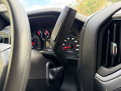Used 2025 Chevrolet Silverado 1500 Custom image 28