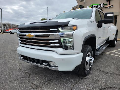 Used 2020 Chevrolet Silverado 3500 High Country image 5