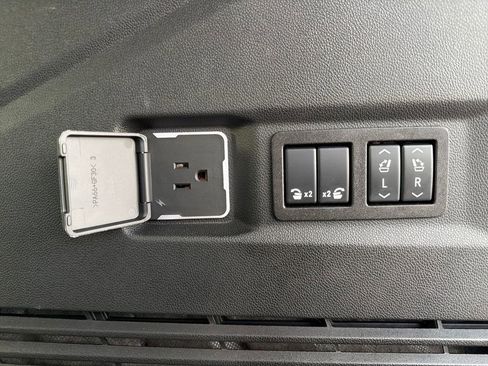 Used 2025 Chevrolet Tahoe Premier w/ Sun And Tow Package image 35