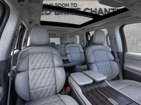 New 2026 Lincoln Navigator L Black Label AWD/4WD image 10