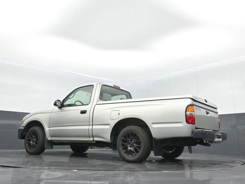 Used 2004 Toyota Tacoma 2WD Regular Cab image 17