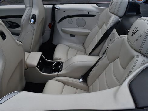 Used 2016 Maserati GranTurismo Sport image 42