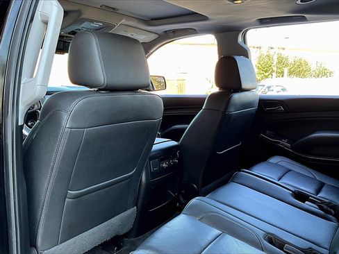 Used 2018 GMC Yukon XL SLT w/ Premium Edition image 33