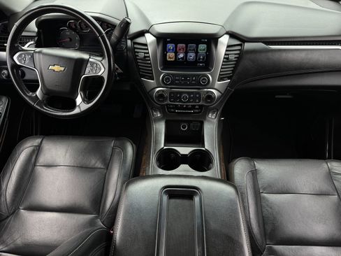 Used 2020 Chevrolet Suburban LT image 12