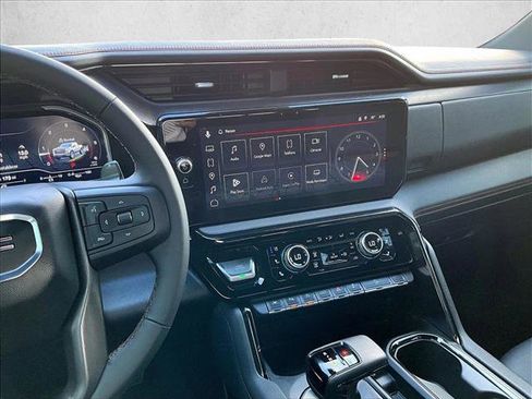 Certified 2025 GMC Sierra 1500 AT4 w/ AT4 Premium Package image 8