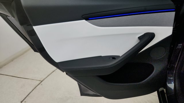 Used 2026 Tesla Model Y 2WD image 46