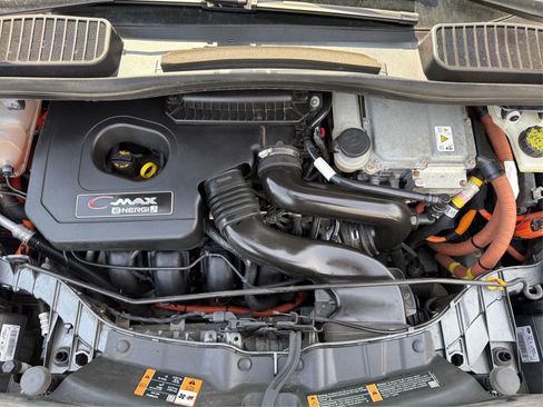 Used 2016 Ford C-MAX Energi SEL w/ Equipment Group 302A FWD image 12