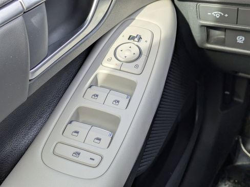 Used 2025 Hyundai Sonata SEL FWD image 23