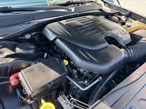 Used 2014 Chrysler 300 AWD image 11