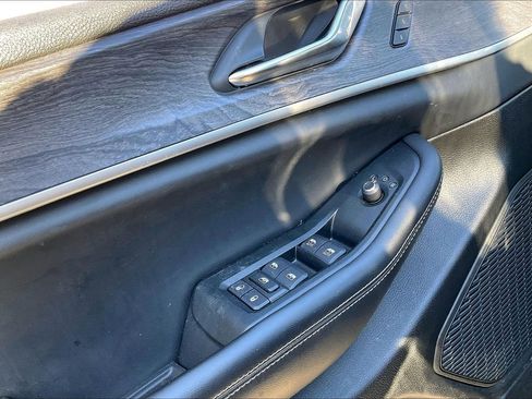 Certified 2024 Jeep Grand Cherokee Limited image 30