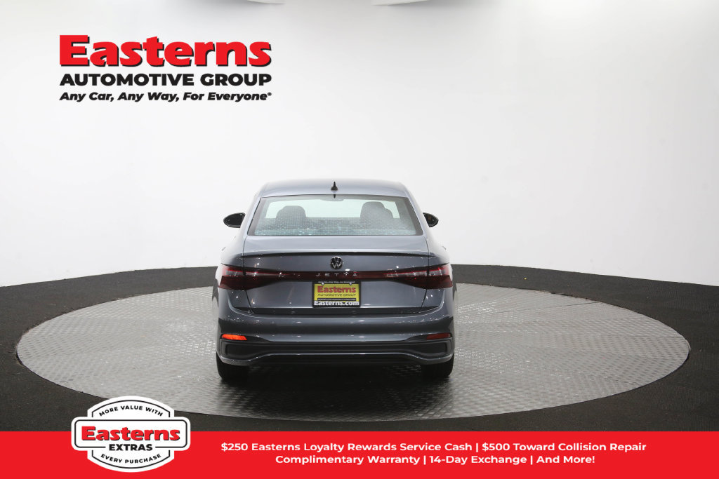 Used 2025 Volkswagen Jetta Sport FWD image 38