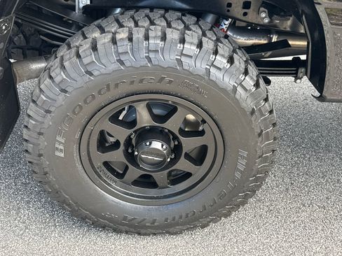 New 2026 Ford F250 Lariat w/ Black Appearance Package image 19