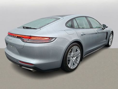 Used 2023 Porsche Panamera 4 w/ Premium Package image 4