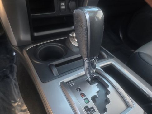 Certified 2018 Toyota 4Runner SR5 Premium image 26