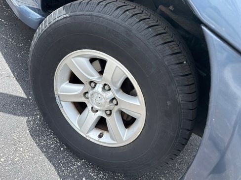 Used 2007 Toyota Sequoia SR5 AWD/4WD image 14