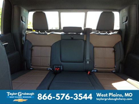 New 2026 Chevrolet Silverado 1500 High Country w/ Technology Package AWD/4WD image 27