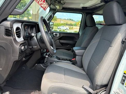 Used 2024 Jeep Wrangler Unlimited Sport AWD/4WD image 23