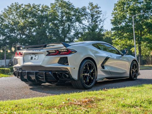 Used 2021 Chevrolet Corvette Stingray Coupe w/ Z51 Performance Package RWD image 5