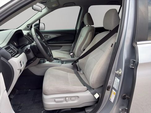 Used 2021 Honda Pilot EX image 19