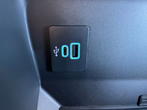 New 2026 Ford F250 XLT w/ FX4 Off-Road Package image 9