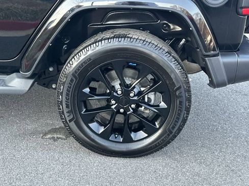 Certified 2022 Jeep Wrangler Unlimited Sahara w/ Cold Weather Group image 23