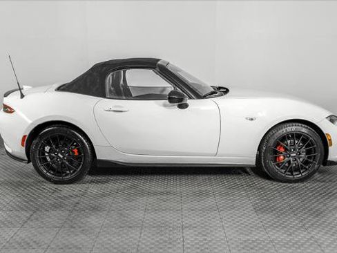Used 2020 MAZDA MX-5 Miata Club w/ Brembo/BBS Recaro Package RWD image 32