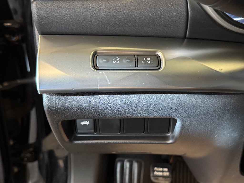 Used 2020 Nissan Maxima 3.5 SV w/ Floor Mat Group FWD image 18