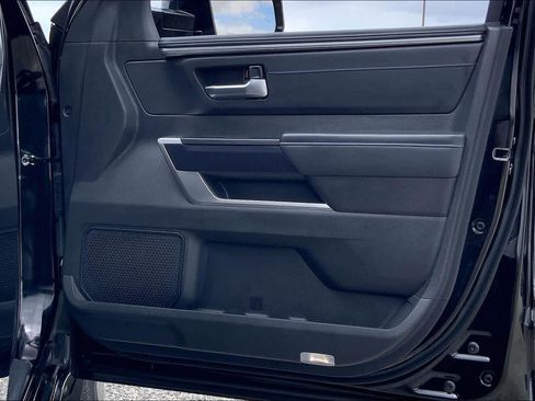 Used 2024 Toyota Sequoia Platinum image 22