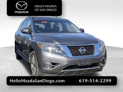 Used 2015 Nissan Pathfinder Platinum w/ Family Entertainment Package