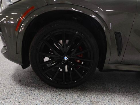 Used 2022 BMW X5 sDrive40i w/ M Sport Package RWD image 5