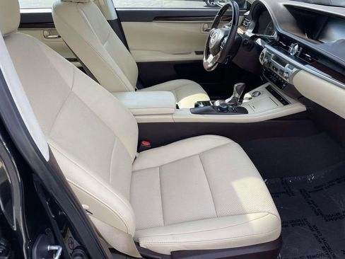 Used 2018 Lexus ES 350 w/ Premier Package image 49