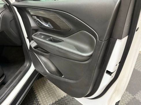 Certified 2023 GMC Terrain SLE w/ Driver Convenience Package image 37