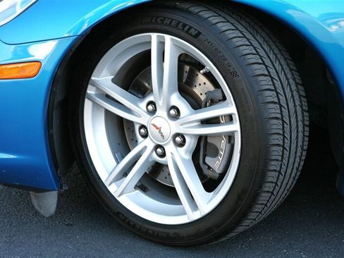 Used 2009 Chevrolet Corvette Convertible w/ Preferred Equipment Group RWD image 3