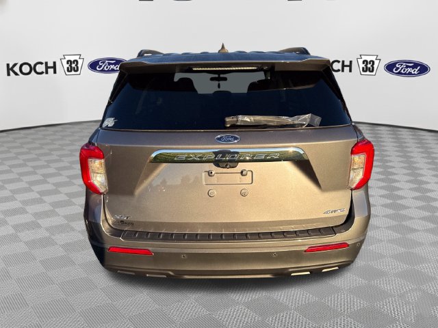 Used 2021 Ford Explorer XLT AWD/4WD image 6